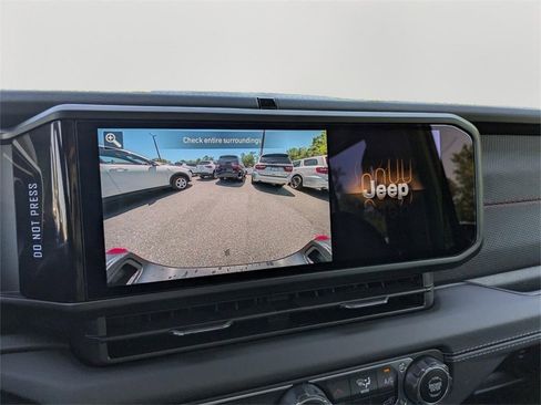 New 2025 Jeep Gladiator Rubicon w/ Safety Group image 21