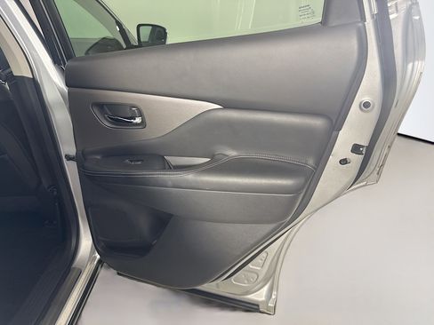 Used 2019 Nissan Murano SL FWD image 28