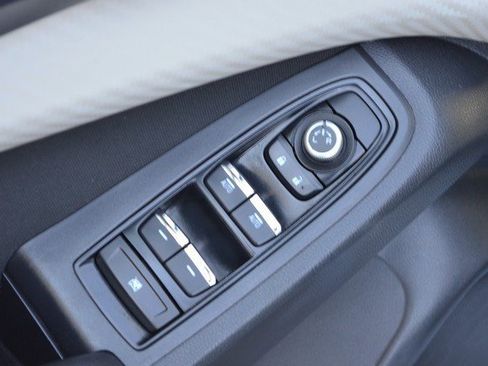 Used 2022 Subaru Ascent Premium w/ Convenience Package image 16