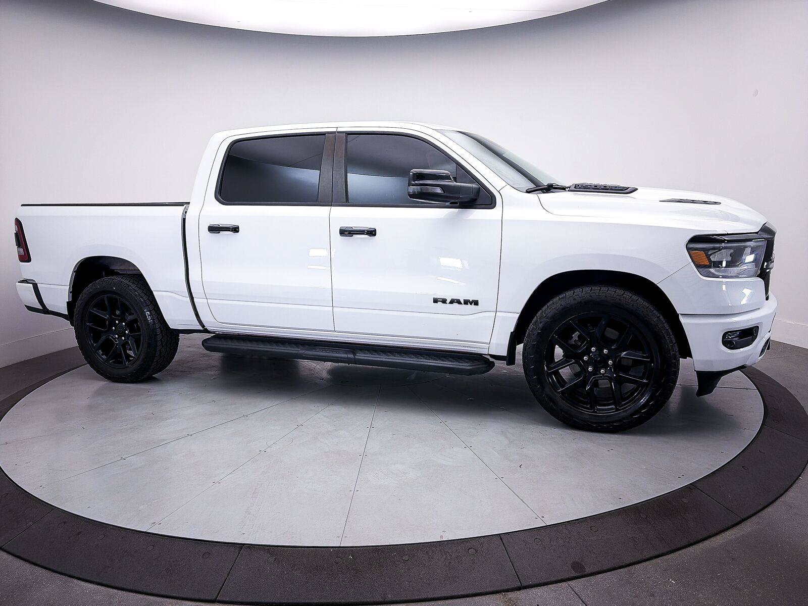 Used 2023 RAM 1500 Laramie AWD/4WD image 39