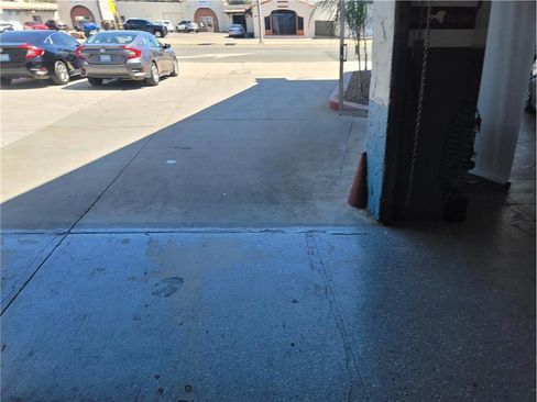 Used 2013 GMC Yukon SLT image 18