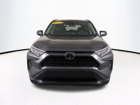 Used 2021 Toyota RAV4 XLE image 3