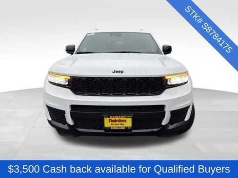 New 2025 Jeep Grand Cherokee L Altitude image 2