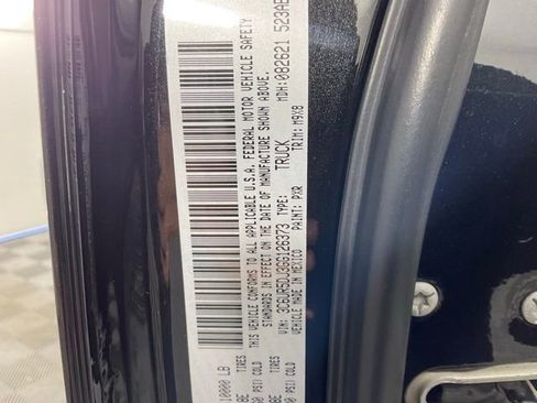 Used 2016 RAM 2500 SLT image 26