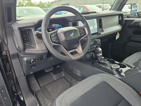 New 2025 Ford Bronco 2-Door image 9