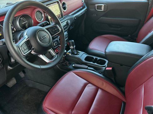 Used 2023 Jeep Wrangler Unlimited Rubicon 4xe image 9