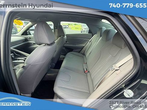 Used 2025 Hyundai Elantra Sport FWD image 15