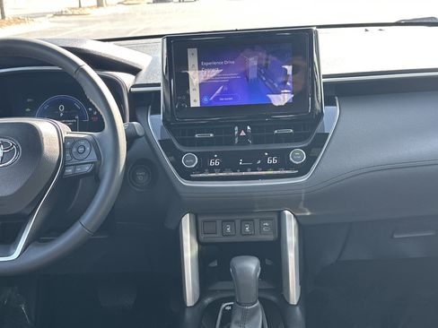 Certified 2025 Toyota Corolla Cross AWD Hybrid w/ Convenience Package image 30