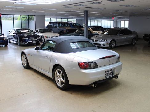 Used 2002 Honda S2000 image 17