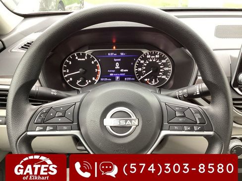 Used 2025 Nissan Altima 2.5 SV FWD image 26