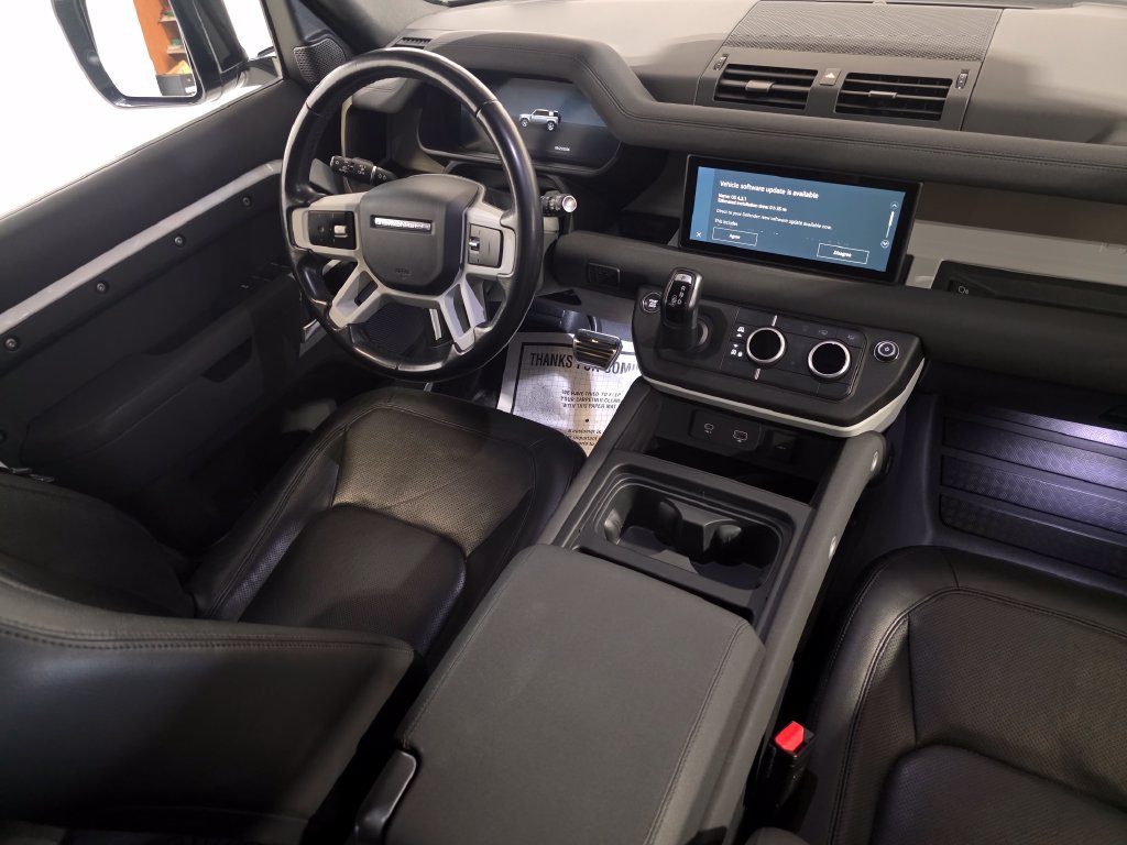 Used 2023 Land Rover Defender 110 SE AWD/4WD image 12
