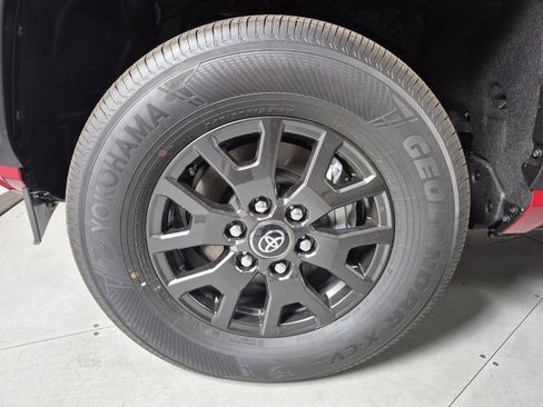 New 2026 Toyota 4Runner SR5 AWD/4WD image 10