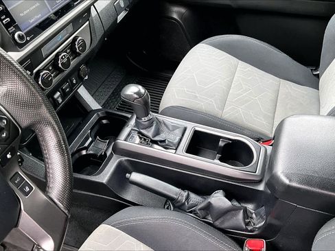 Used 2023 Toyota Tacoma TRD Sport AWD/4WD image 17