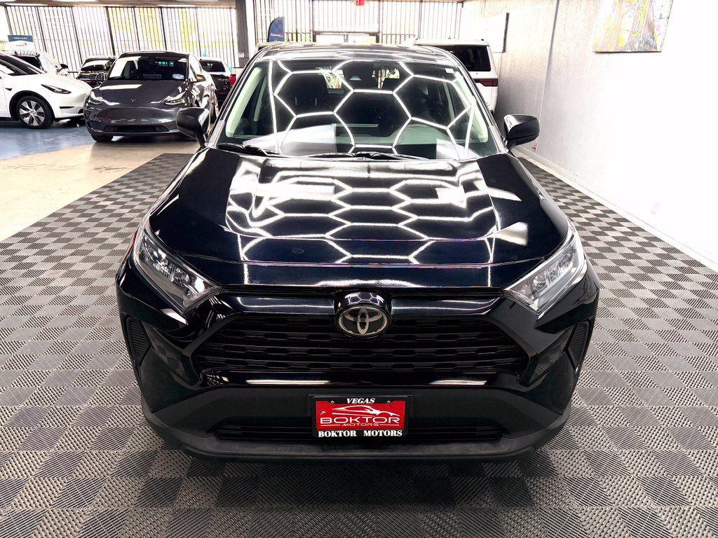 Used 2022 Toyota RAV4 LE FWD image 6