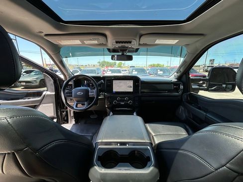 Used 2023 Ford F250 Lariat w/ Tremor Off-Road Package AWD/4WD image 9