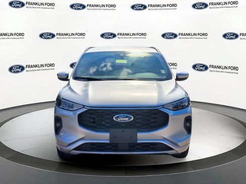 Used 2023 Ford Escape ST-Line Select AWD/4WD image 8
