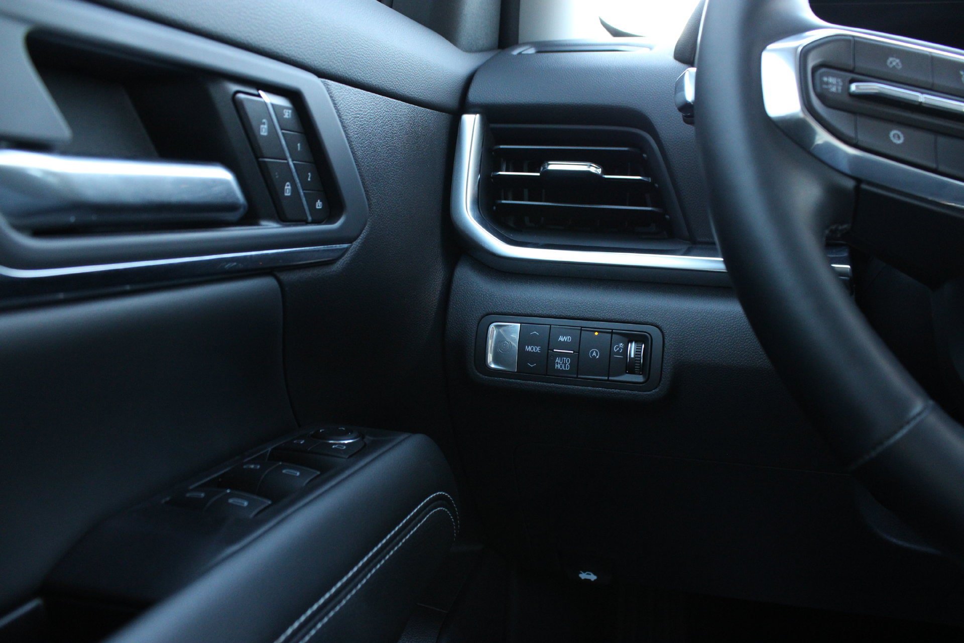 Used 2026 GMC Terrain Denali w/ LPO, Floor Liner Package AWD/4WD image 29