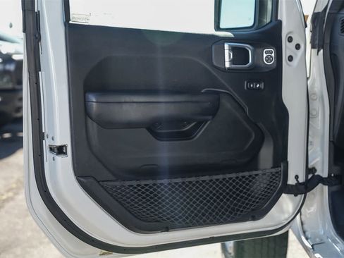 Used 2018 Jeep Wrangler Unlimited Sport S image 16