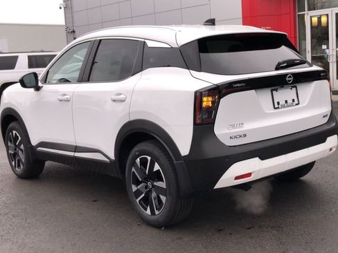 New 2026 Nissan Kicks SV w/ SV Premium Package image 6