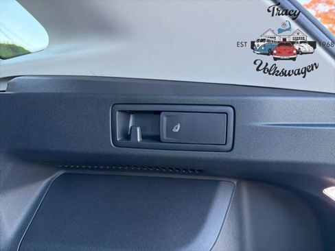 New 2026 Volkswagen Tiguan SE image 23