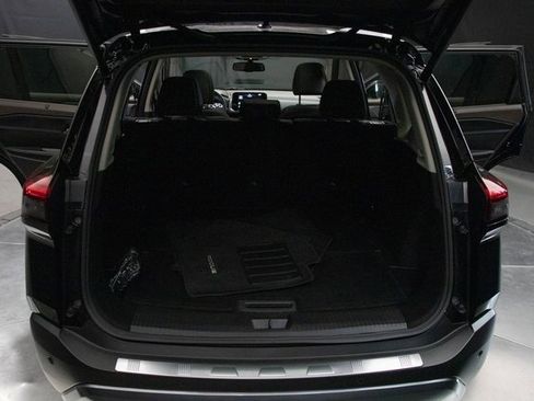 Used 2023 Nissan Rogue SL w/ SL Premium Package image 19