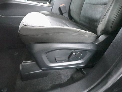 Used 2022 Ford Explorer XLT image 10