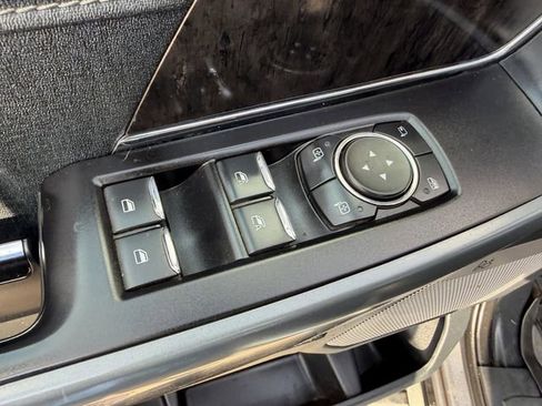 Used 2022 Ford F150 Lariat w/ Max Trailer Tow Package image 25