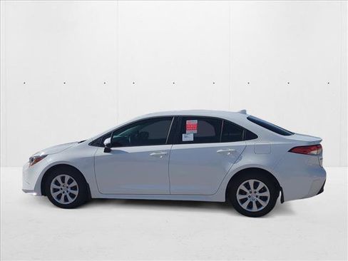 New 2025 Toyota Corolla LE image 8