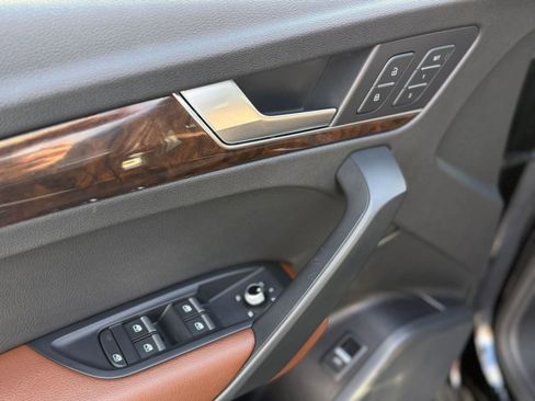 Used 2018 Audi Q5 2.0T Premium Plus w/ Premium Plus Package image 21