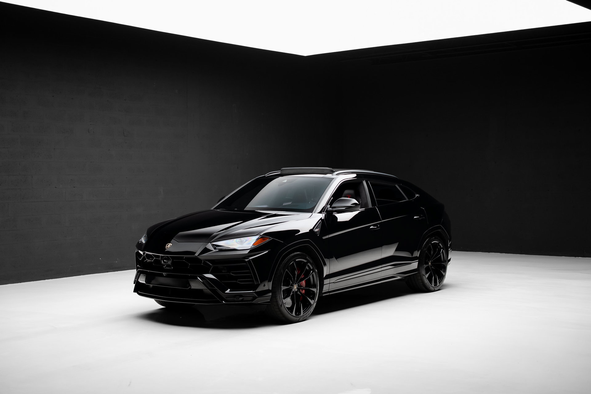 Used 2019 Lamborghini Urus AWD/4WD image 4