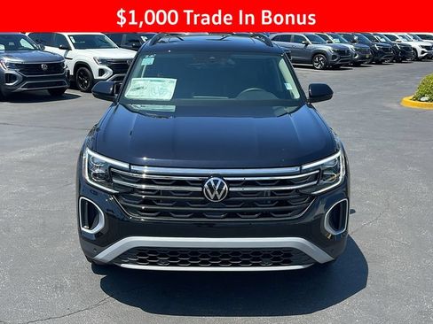 New 2025 Volkswagen Atlas Peak Edition SE AWD/4WD image 2