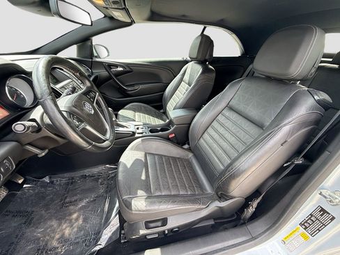 Used 2019 Buick Cascada Premium image 23