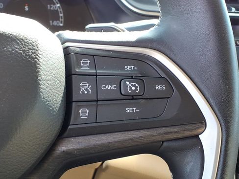 Used 2021 Jeep Grand Cherokee L Limited AWD/4WD image 21