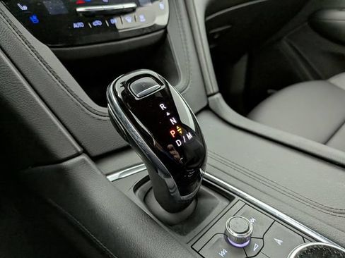 Certified 2023 Cadillac XT6 Premium Luxury w/ LPO, Floor Liner Package AWD/4WD image 24