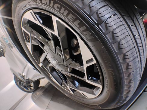 Used 2024 Kia Sportage SX FWD image 5