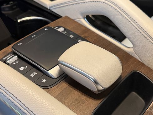 Certified 2022 Mercedes-Benz GLE 350 4MATIC image 36