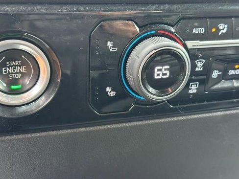 Used 2022 Chevrolet Silverado 1500 RST image 21