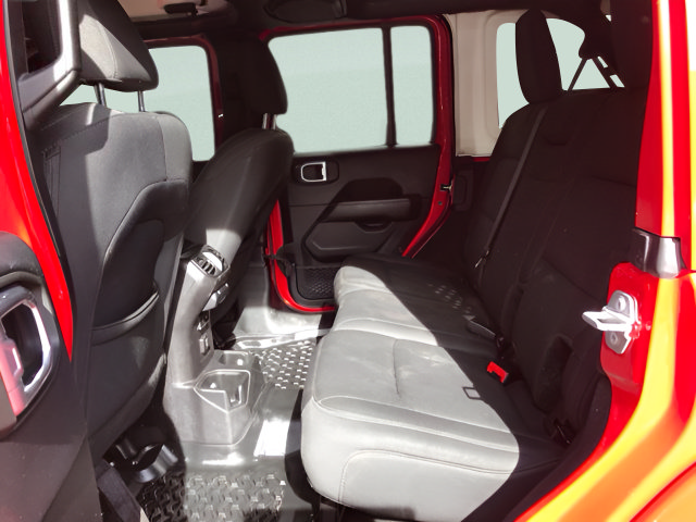 Used 2019 Jeep Wrangler Unlimited Sahara AWD/4WD image 9