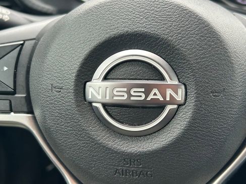 Used 2025 Nissan Sentra SV FWD image 31
