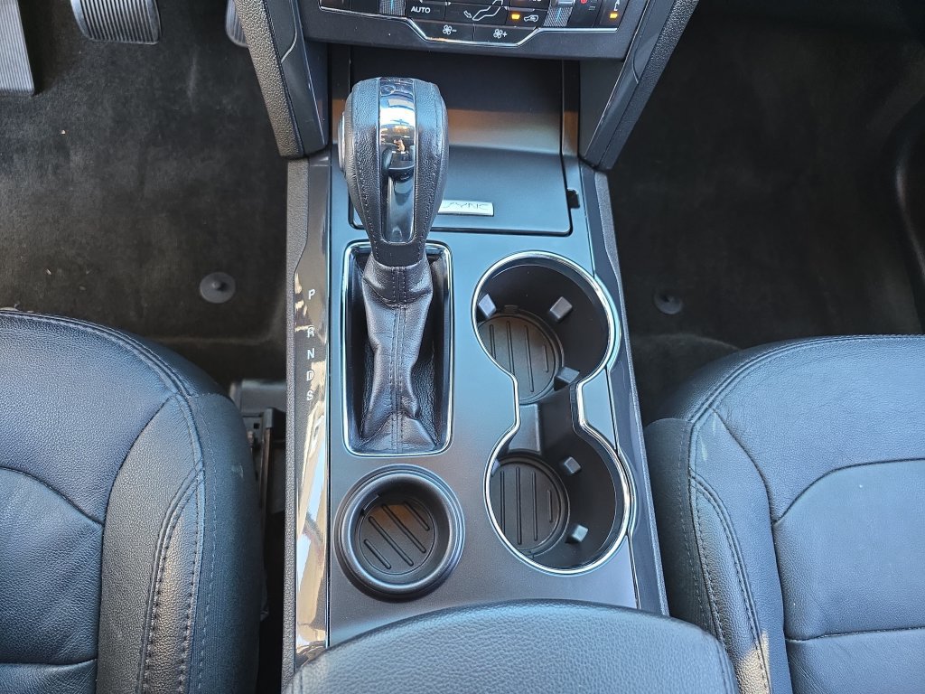 Used 2018 Ford Explorer XLT w/ Equipment Group 202A FWD image 30