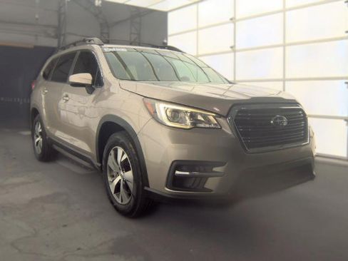 Used 2020 Subaru Ascent Premium w/ Convenience Package AWD/4WD image 3