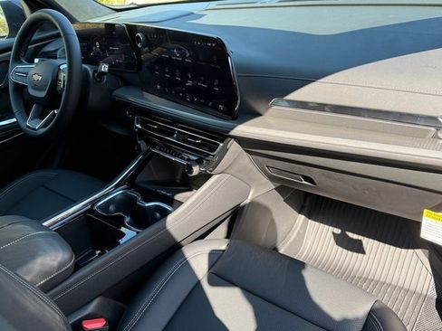 New 2026 Chevrolet Traverse LT w/ Driver Confidence Package FWD image 21