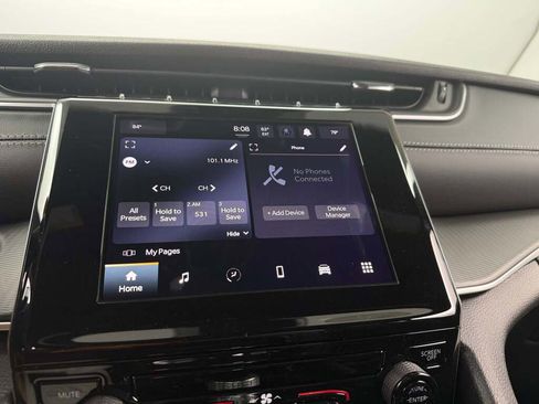 New 2025 Jeep Grand Cherokee L Laredo image 30