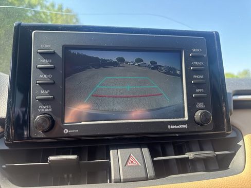 Used 2020 Toyota RAV4 XLE image 12