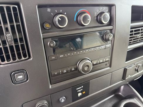 Used 2017 Chevrolet Express 3500 LT w/ LT Preferred Equipment Group image 27