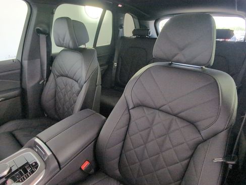New 2026 BMW X5 sDrive40i image 23