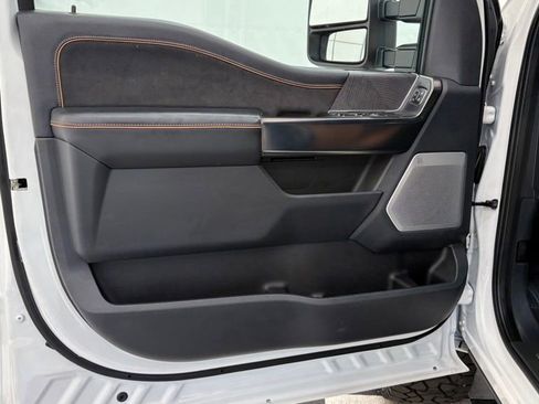 Used 2023 Ford F350 Platinum w/ FX4 Off-Road Package AWD/4WD image 16