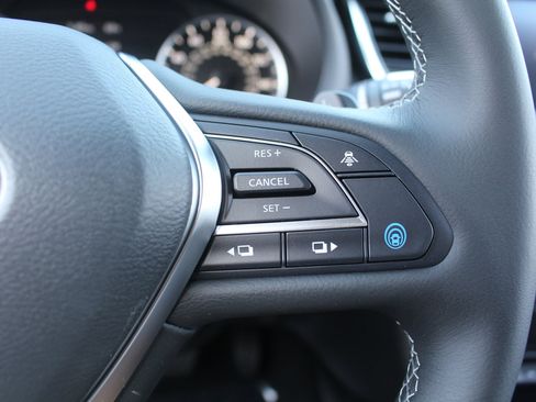 Certified 2025 INFINITI QX50 Luxe image 23