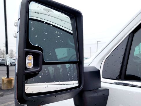 Used 2021 GMC Sierra 2500 SLT w/ SLT Preferred Package image 11