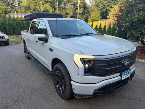 Used 2024 Ford F150 Lightning Lariat AWD/4WD image 3